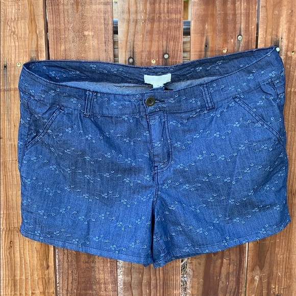 Forever 21 Pants - Forever 21+ Floral Embroidered Denim Shorts 0023